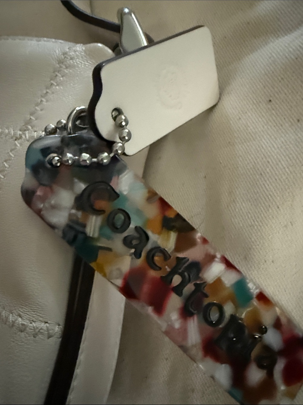 Coachtopia Cream Leather Shoulder Bag with Multicolor Accent - Picture 2 of 9